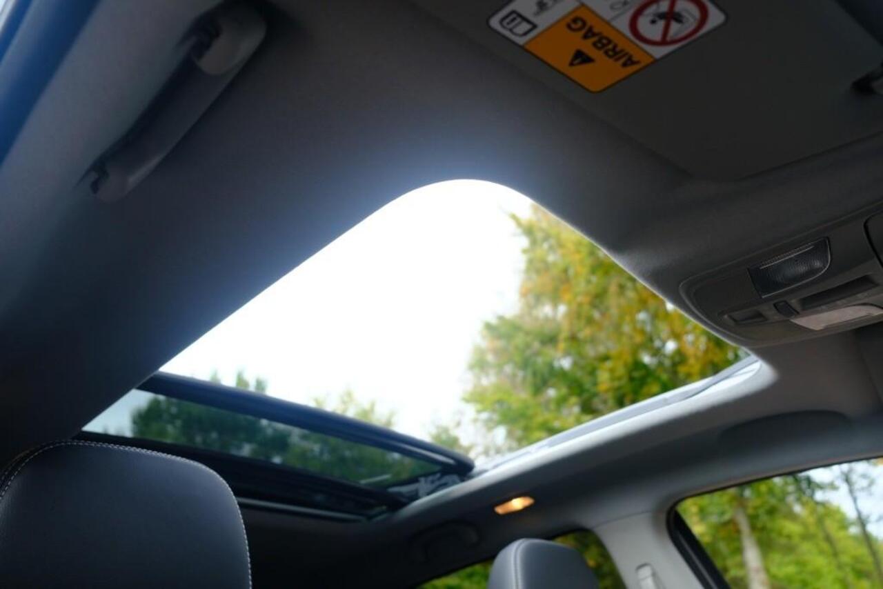 Suzuki VITARA 1.4 Boosterjet 130pk Style Smart Hybrid | Navi | App Connect | Climate | Adaptive Cruise | Panoramadak | Camera | Keyless | Blind Spot