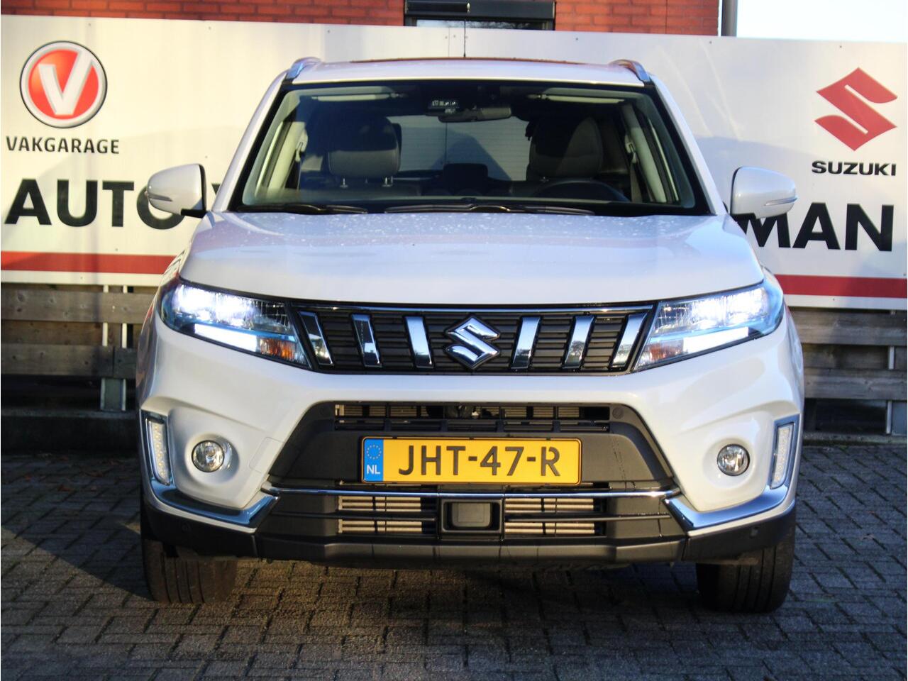 Suzuki VITARA 1.4 Boosterjet Style Smart Hybrid Achteruitrijcamera, Cruise Control Adaptief, Stoelverwarming, Navigatie, Apple Carplay/Android Auto