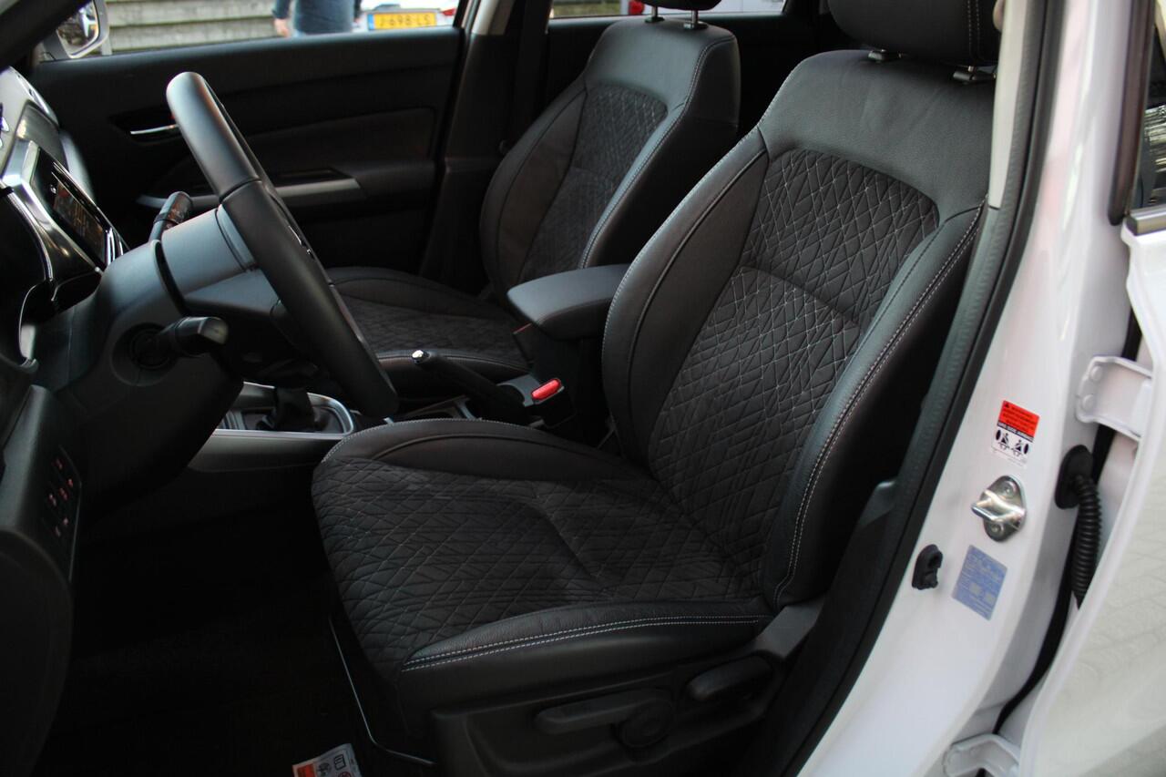 Suzuki VITARA 1.4 Boosterjet Style Smart Hybrid Achteruitrijcamera, Cruise Control Adaptief, Stoelverwarming, Navigatie, Apple Carplay/Android Auto