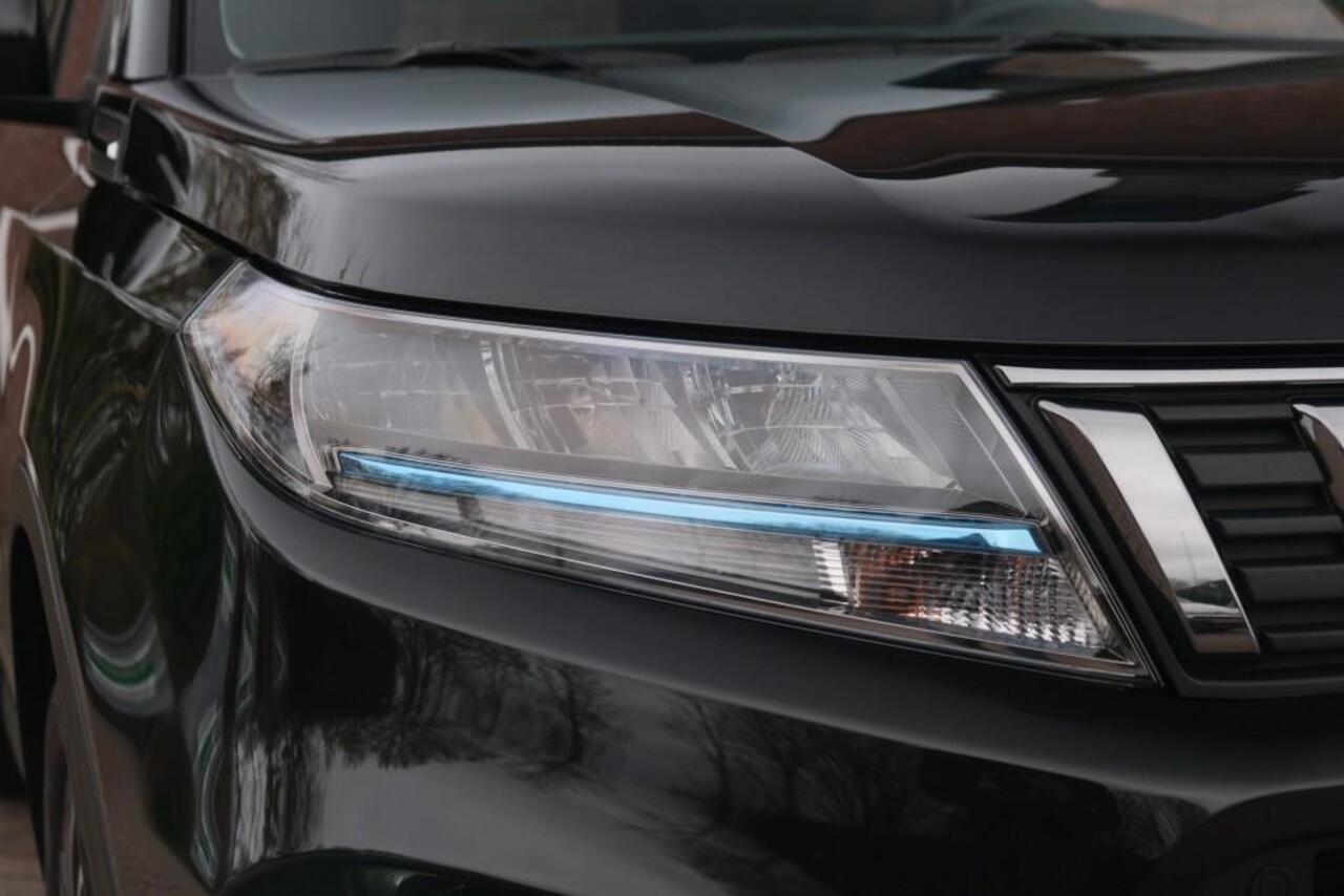 Suzuki VITARA 1.4 Boosterjet 130pk Style Smart Hybrid | Navi | App Connect | Climate | Adaptive Cruise | Panoramadak | Camera | Keyless | Blind Spot