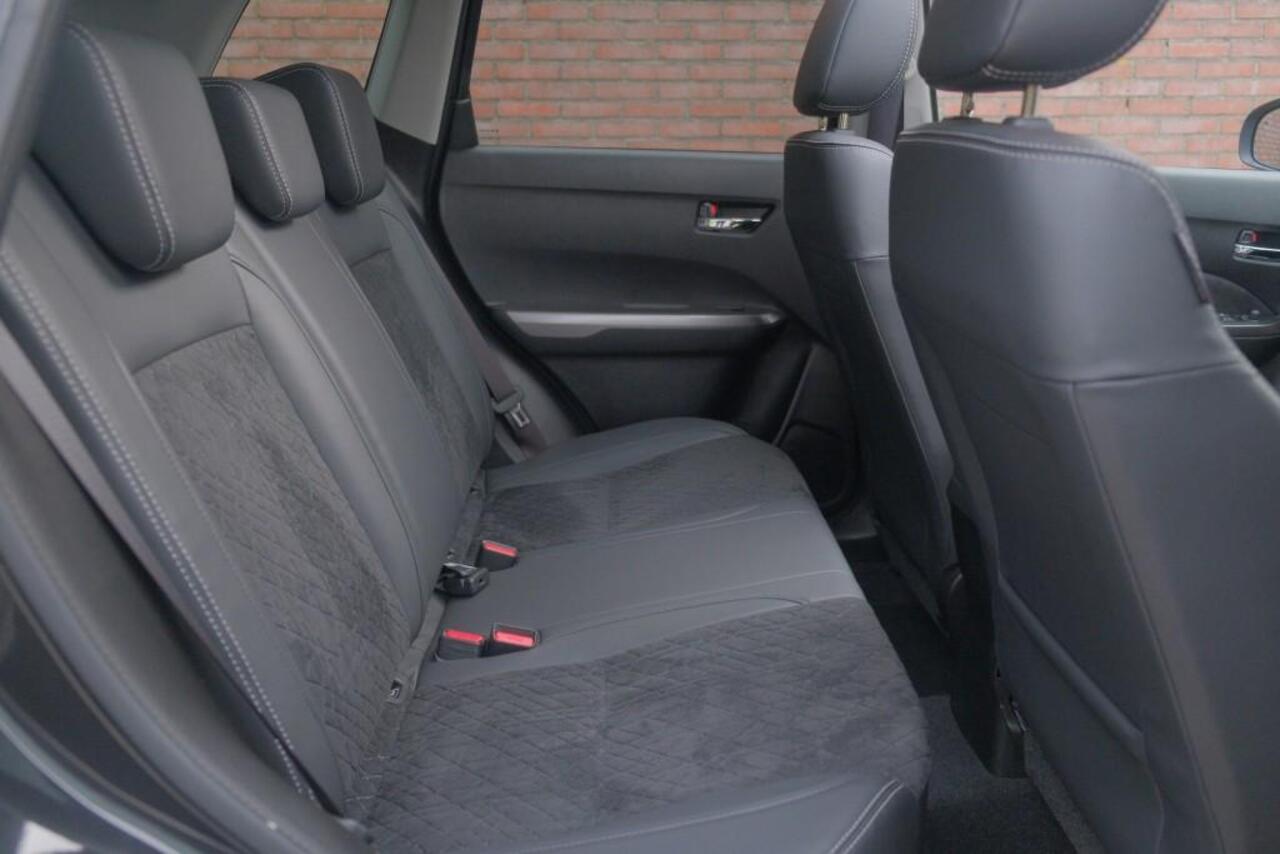 Suzuki VITARA 1.4 Boosterjet 130pk Style Smart Hybrid | Navi | App Connect | Climate | Adaptive Cruise | Panoramadak | Camera | Keyless | Blind Spot