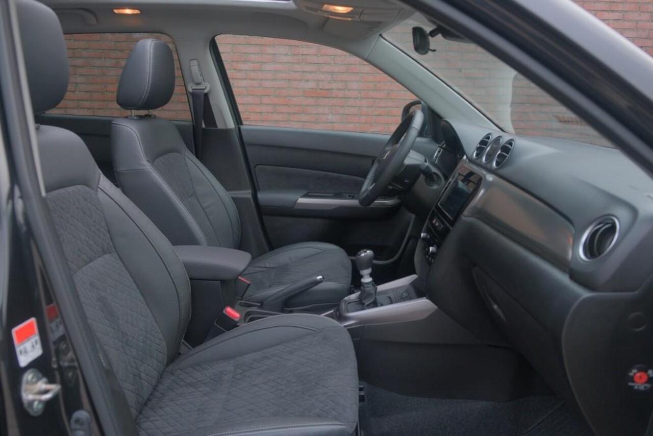 Suzuki VITARA 1.4 Boosterjet 130pk Style Smart Hybrid | Navi | App Connect | Climate | Adaptive Cruise | Panoramadak | Camera | Keyless | Blind Spot