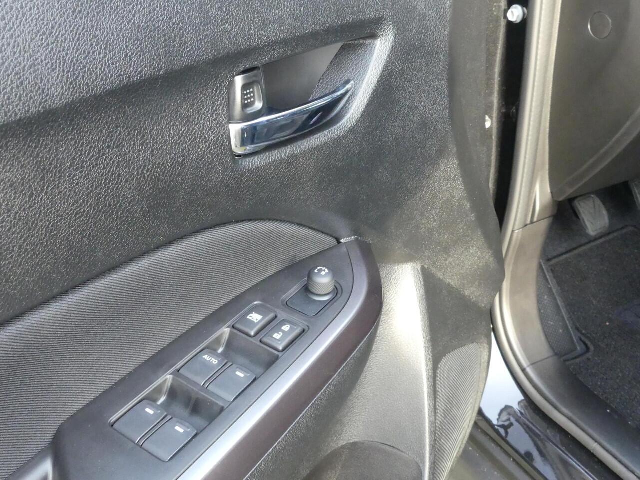 Suzuki VITARA 1.4 Boosterjet Smart Hybrid Select Nieuw uit voorraad leverbaar! 10 jAAR GARANTIE! Apple Carpl/Andr Auto, Cruise & Climate Control, Camera