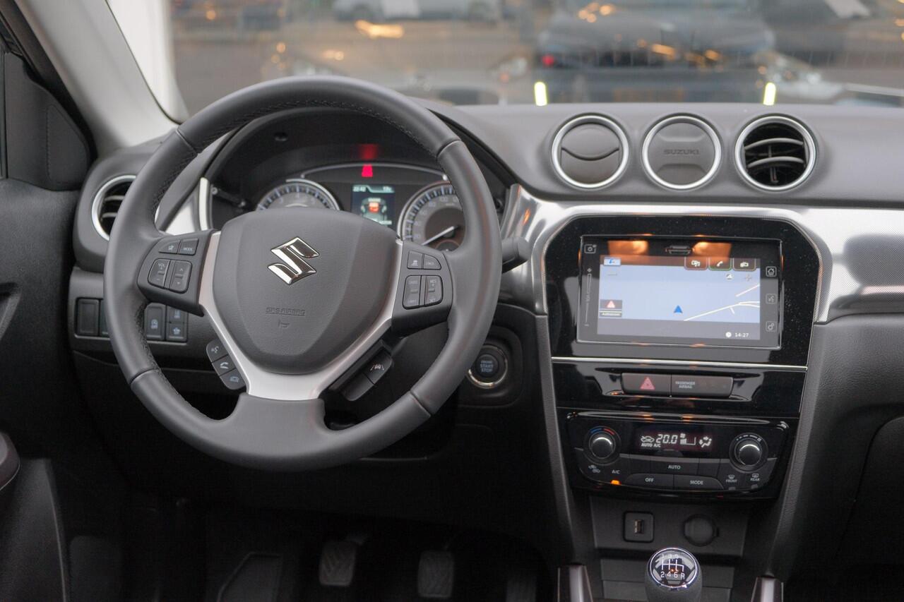 Suzuki VITARA 1.4 Boosterjet 130pk Style Smart Hybrid | Navi | App Connect | Climate | Adaptive Cruise | Panoramadak | Camera | Keyless | Blind Spot