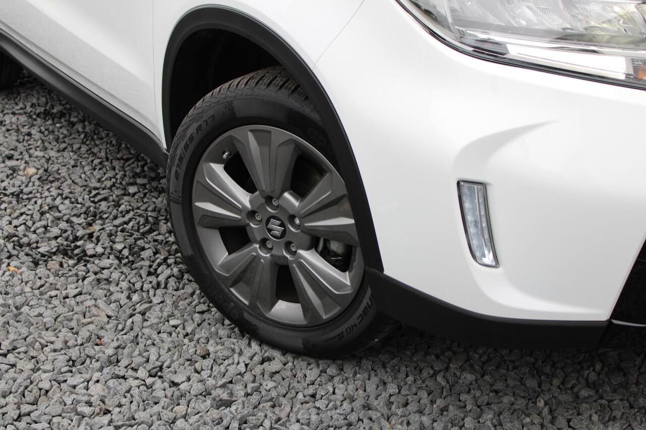 Suzuki VITARA 1.4 Boosterjet Select Smart Hybrid All-Seasons, Nieuwe model met Draadloos Applecarplay/Androidauto!