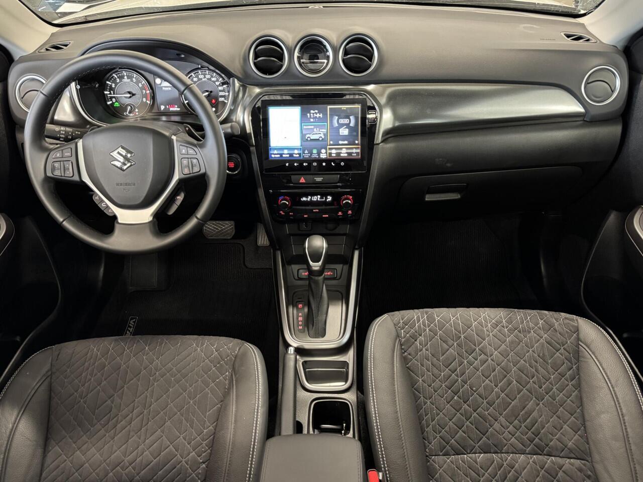 Suzuki VITARA 1.5 Hybrid Style | Automaat | Camera | Clima | Stoelverwarming voor | Pano | LM velgen | ( Vestiging - Nieuwegein )