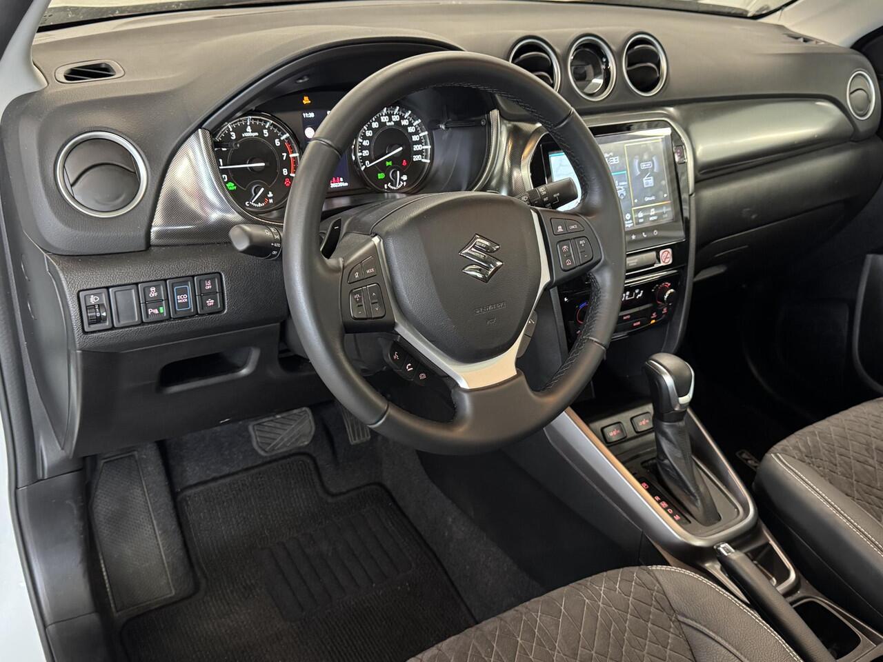 Suzuki VITARA 1.5 Hybrid Style | Automaat | Camera | Clima | Stoelverwarming voor | Pano | LM velgen | ( Vestiging - Nieuwegein )