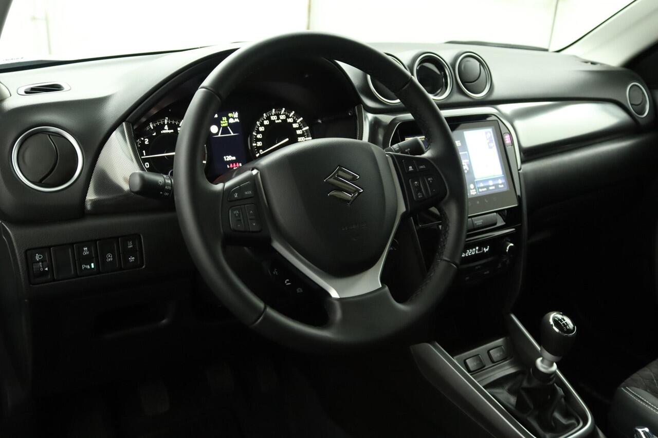 Suzuki VITARA 1.4 Boosterjet Style Smart Hybrid | Climate control | Cruise control adaptive | Navigatie | Apple carplay, Android auto | Panoramadak | Stoelverwarming | Camera |