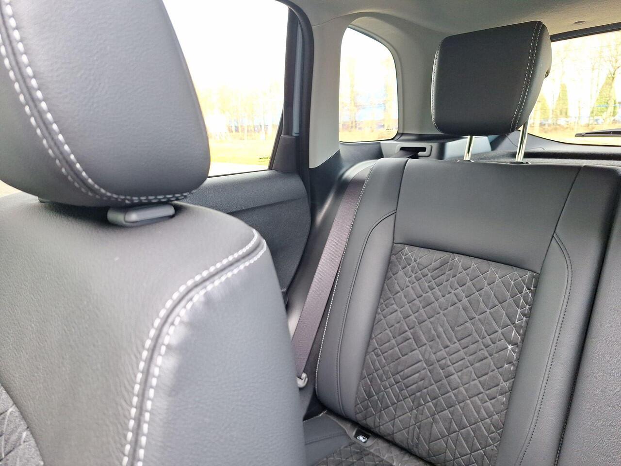 Suzuki VITARA 1.4 Boosterjet Smart Hybrid Style | Rijklaar | Automaat | Panorama dak | Apple Carplay | Stoelverwarming | Keyless entry