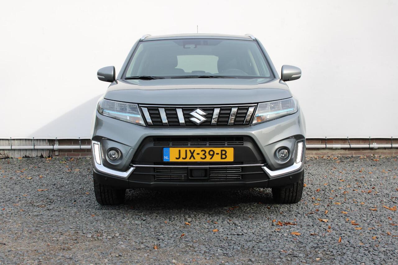 Suzuki VITARA 1.4 Boosterjet Style Smart Hybrid ,Panoramadak, Navi, Applecarplay/Androidauto, STIJL uitvoering!