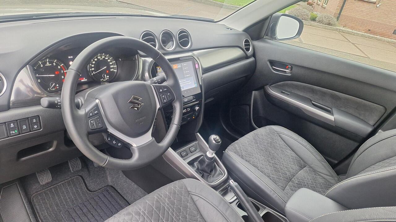 Suzuki VITARA 1.4 Boosterjet Style Smart Hybrid RIJKLAAR PRIJS