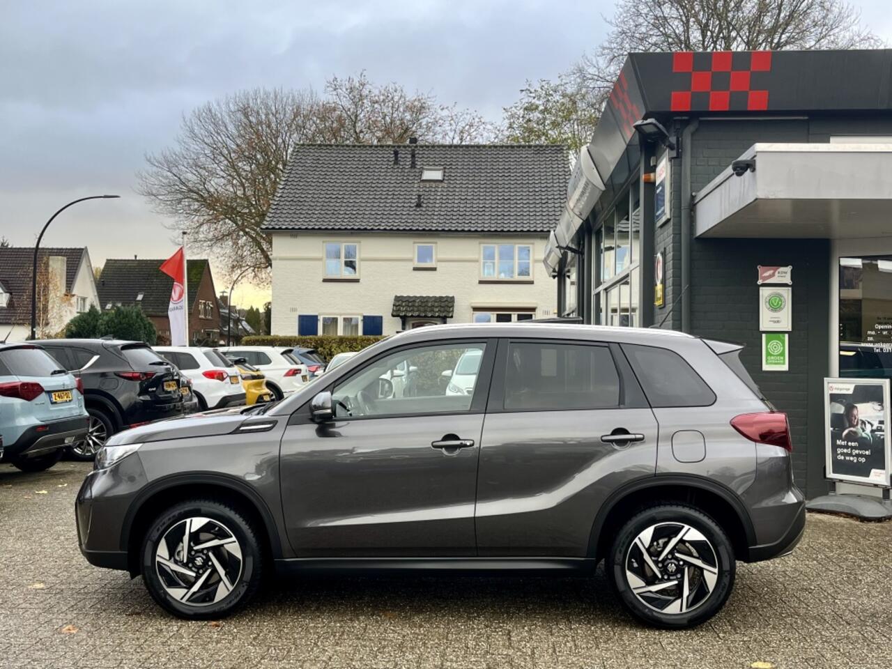 Suzuki VITARA 1.5 Hybrid Style Automaat Navi Panoramadak Camera