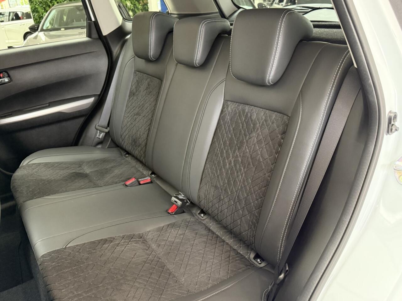 Suzuki VITARA 1.5 Hybrid Style FullHybride [ PANORAMADAK I ACC I STOEL VERWARM