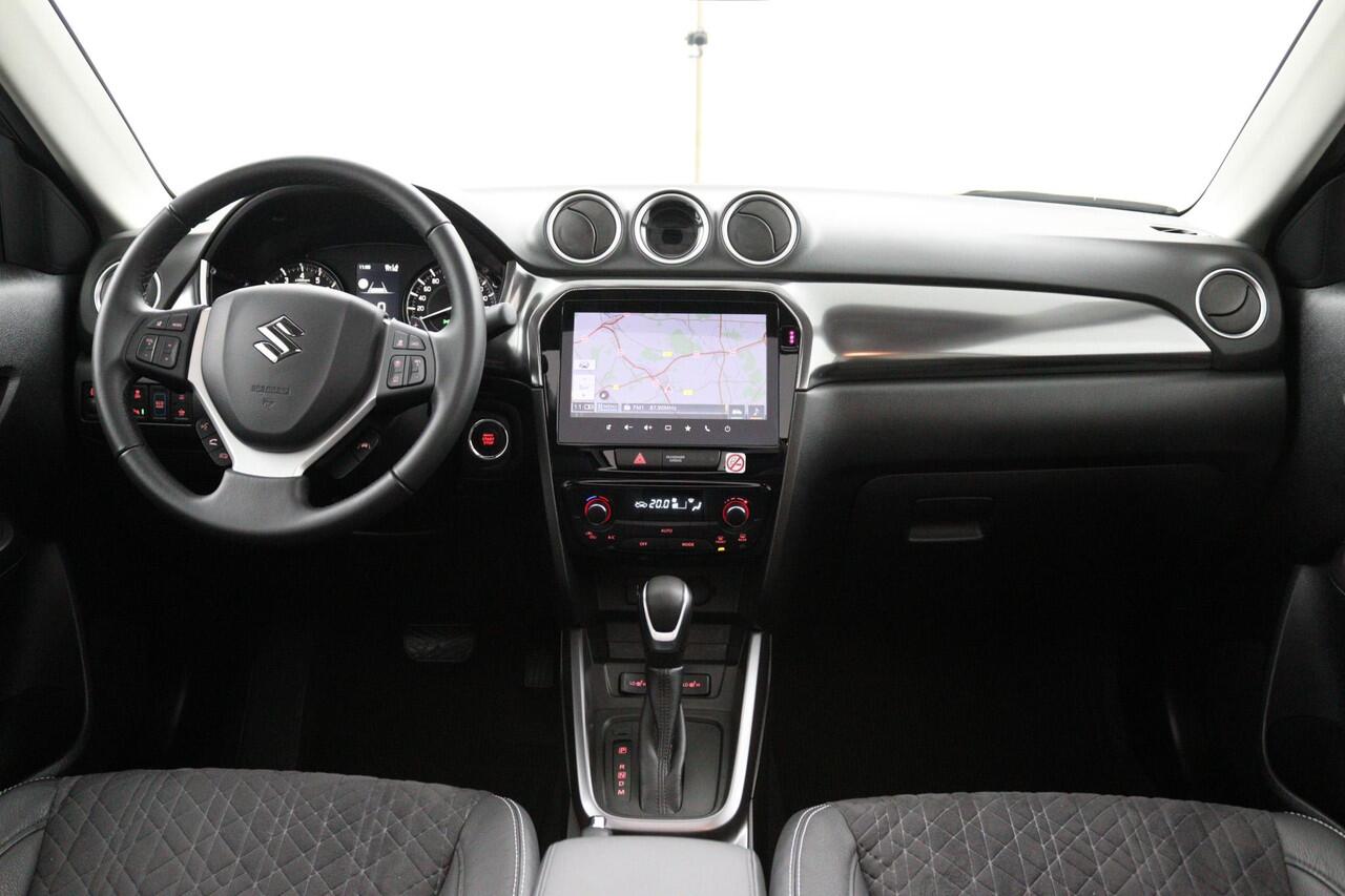 Suzuki VITARA 1.5 Hybrid Style | Schuif\ Kanteldak | Alcantara Bekleding | Parkeersensoren Rondom | Grootscherm Navigatie |