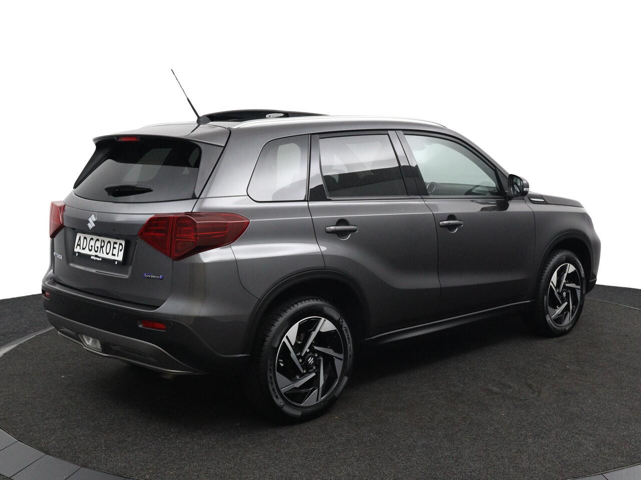 Suzuki VITARA 1.5 Hybrid Style | Schuif\ Kanteldak | Alcantara Bekleding | Parkeersensoren Rondom | Grootscherm Navigatie |