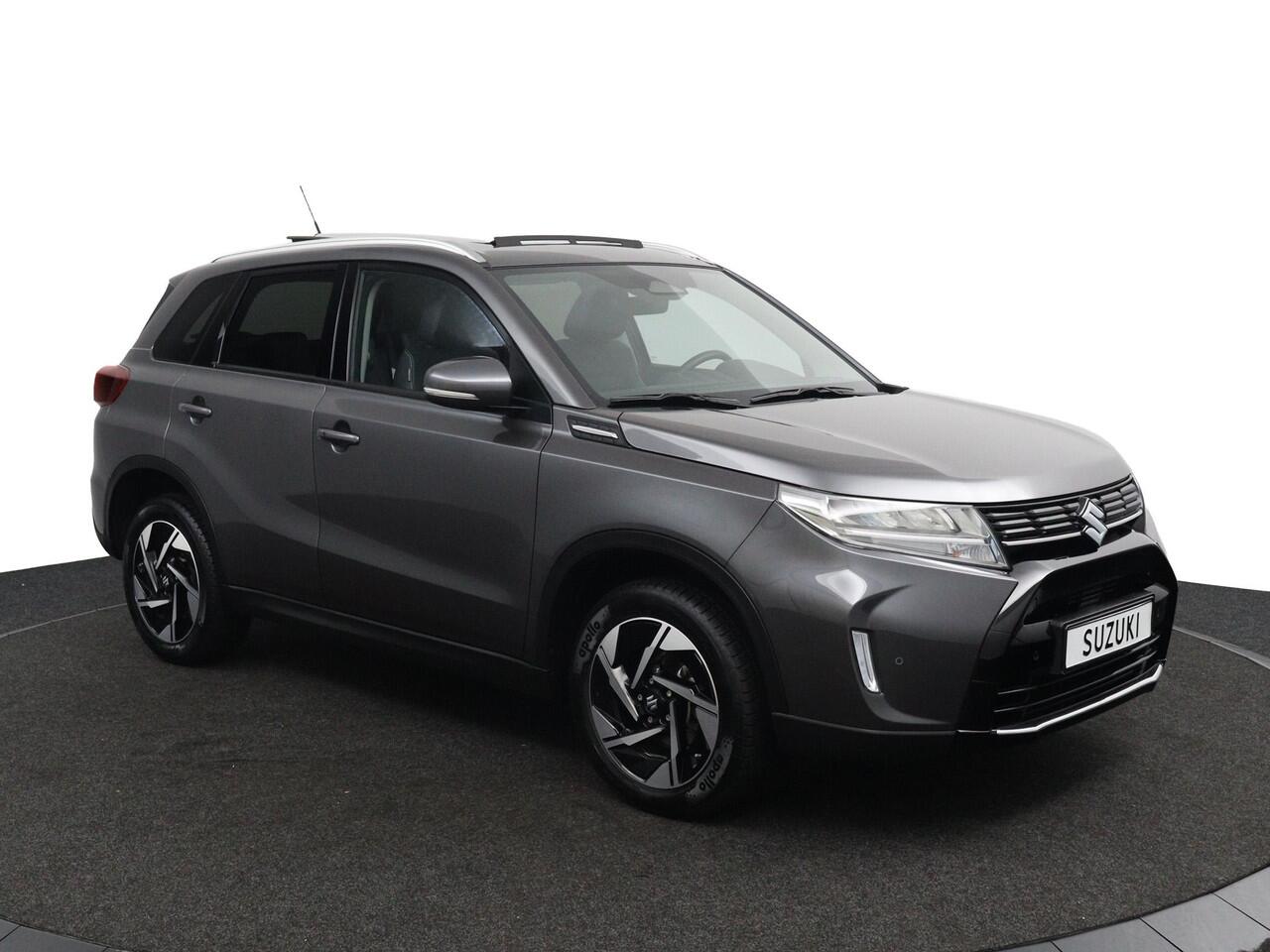 Suzuki VITARA 1.5 Hybrid Style | Schuif\ Kanteldak | Alcantara Bekleding | Parkeersensoren Rondom | Grootscherm Navigatie |