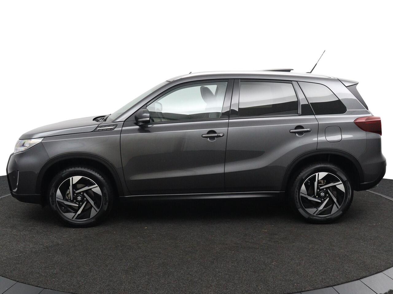 Suzuki VITARA 1.5 Hybrid Style | Schuif\ Kanteldak | Alcantara Bekleding | Parkeersensoren Rondom | Grootscherm Navigatie |
