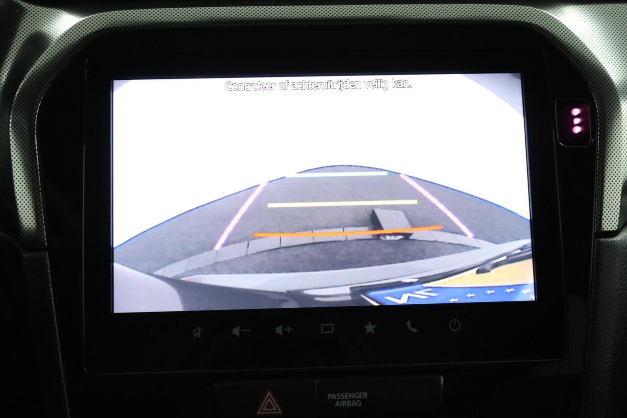 Suzuki VITARA 1.5 Hybrid Style | Climate control | Cruise control | Navigatie | Apple carplay, Android auto | Stoelverwarming | Panoramadak | Lichtmetalen velgen |