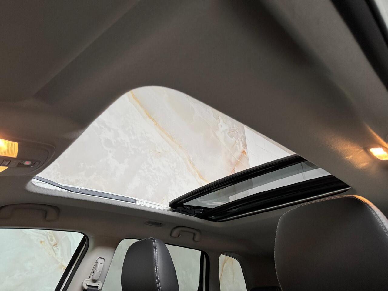 Suzuki VITARA 1.5 Hybrid Automaat / Pano / Camera /