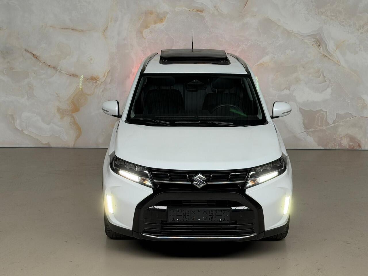 Suzuki VITARA 1.4 Boosterjet Style Smart Hybrid / Pano / Camera