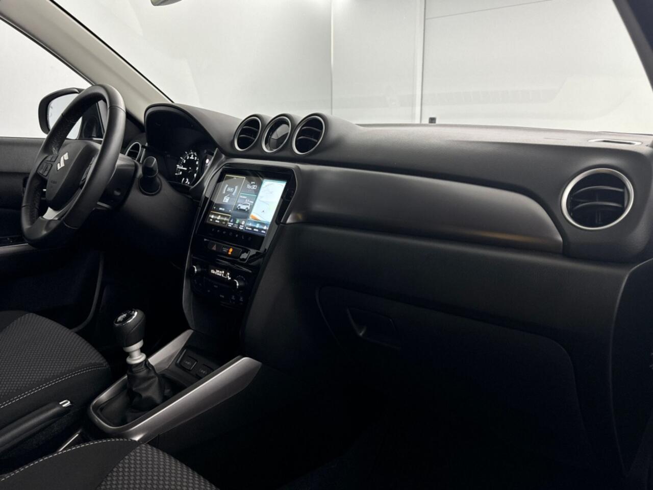 Suzuki VITARA 1.4 Select Smart Hybrid | Navigatie | Adaptieve Cruise Control | Parkeercamera