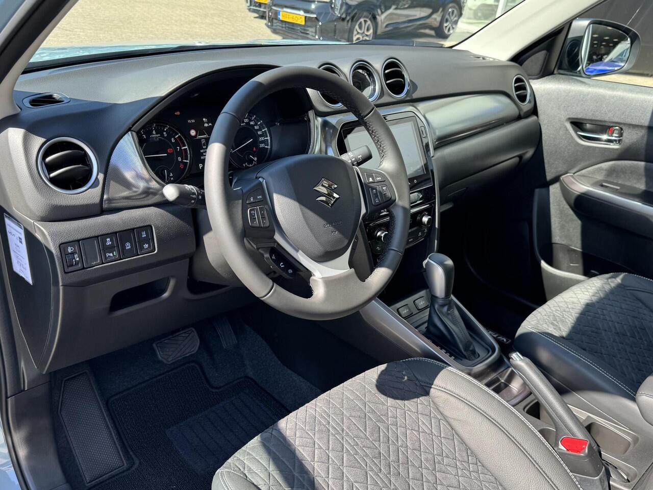 Suzuki VITARA 1.4 Boosterjet Style Hybrid Automaat Betreft een Demo. Direct leverbaar