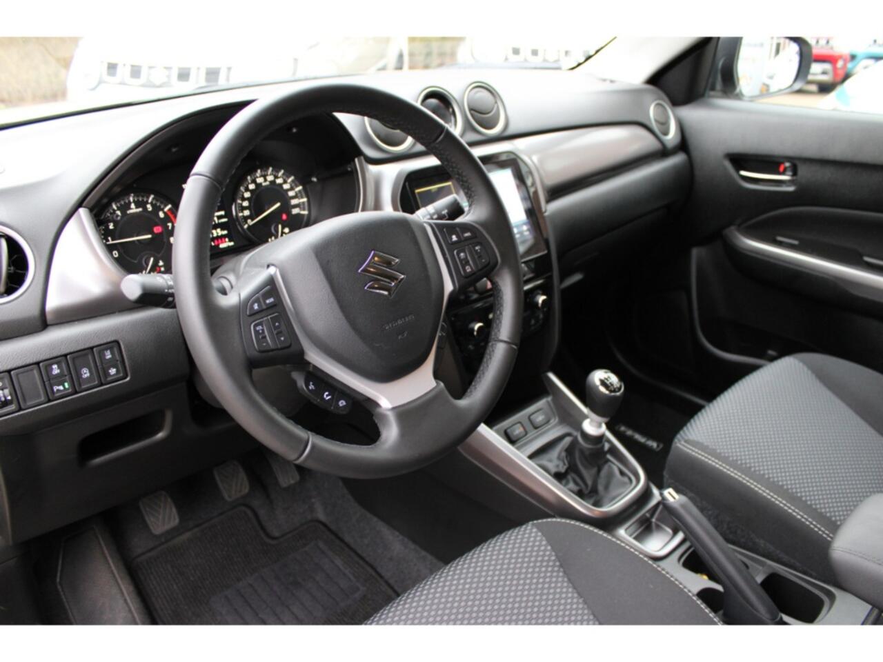 Suzuki VITARA Select