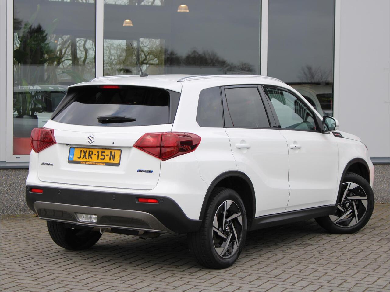 Suzuki VITARA 1.5 Hybrid Style Automaat Elektrisch Panoramadak, All-Seasons, Leder/Microvezel Bekleding, Cruise en Climate Control