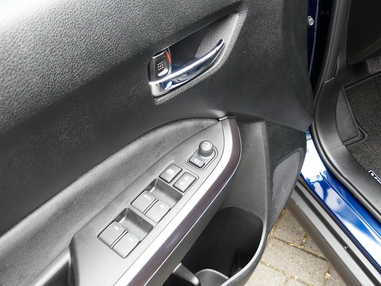 Suzuki VITARA 1.4 Boosterjet Style Smart Hybrid PANORAMADAK, 6 jaar fabrieksgarantie! Nieuw uit voorraad leverbaar!