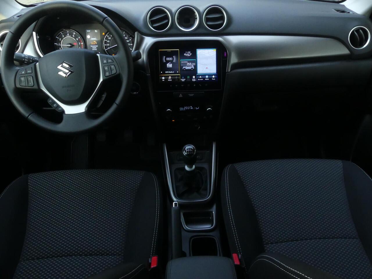 Suzuki VITARA 1.4 Boosterjet Smart Hybrid Select Nieuwe auto! ¤ 1.850,- korting. 10 jAAR GARANTIE! Apple Carpl/Andr Auto, Cruise & Climate Control, Camera