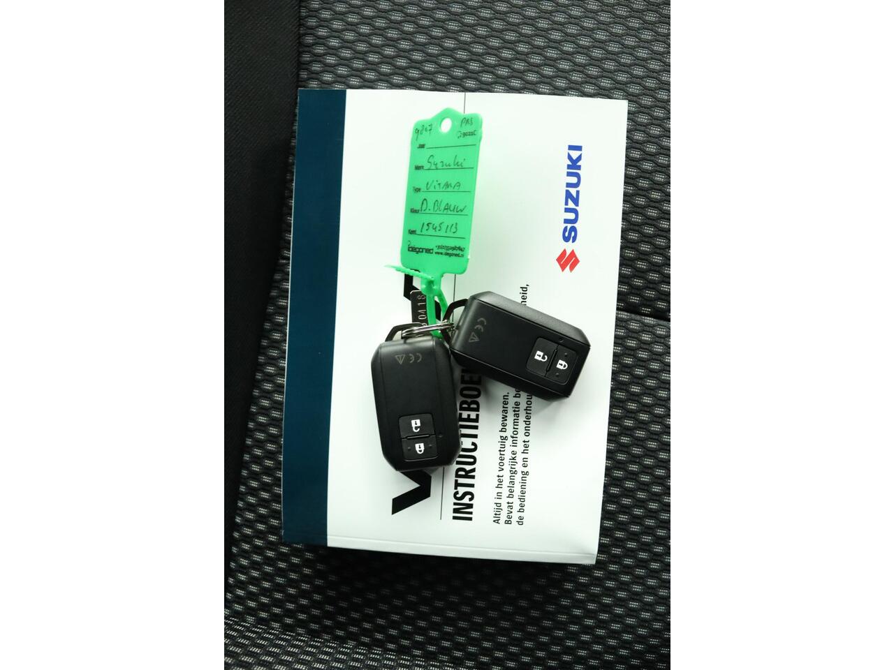 Suzuki VITARA 1.4 Boosterjet Smart Hybrid Select | Climate control | Cruise control adaptive | Apple carplay, Android auto | Camera < Panoramisch sunroof | Stoelverwarming | lichtmetalen velgen |