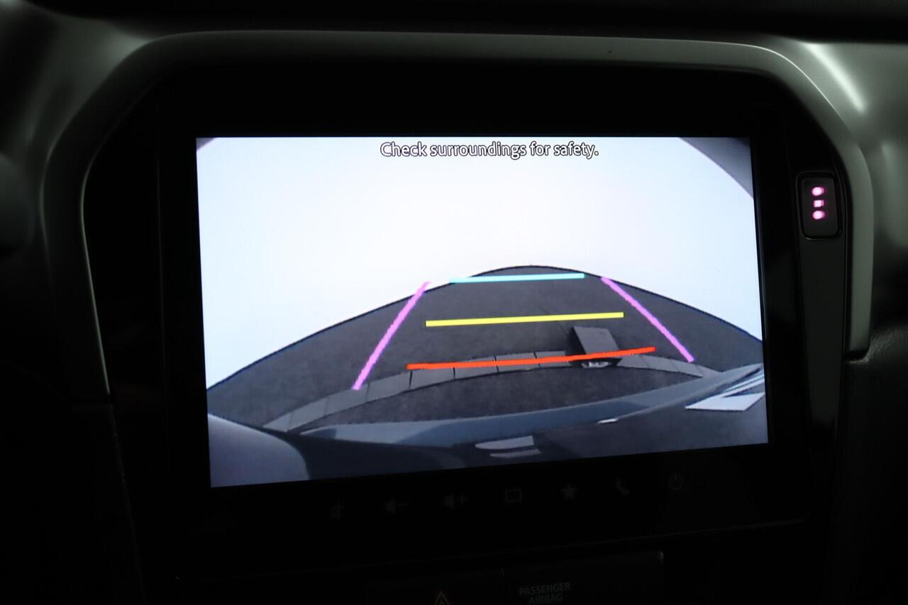 Suzuki VITARA 1.4 Boosterjet Smart Hybrid Select | Climate control | Cruise control adaptive | Apple carplay, Android auto | Camera < Panoramisch sunroof | Stoelverwarming | lichtmetalen velgen |
