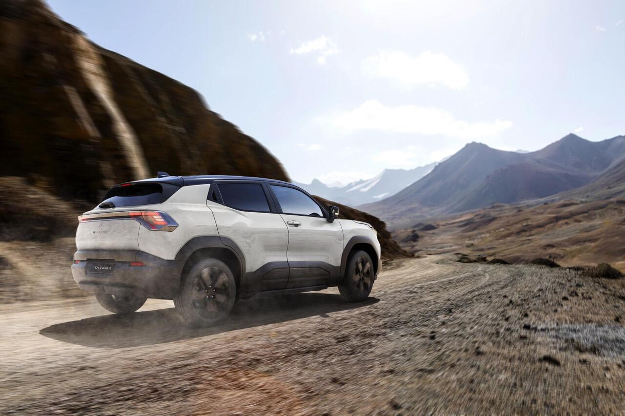 Suzuki VITARA e Select 49 kWh | INTRODUCTIE CADEAU t.w.v. ¤ 500,- | Alle kleuren leverbaar!