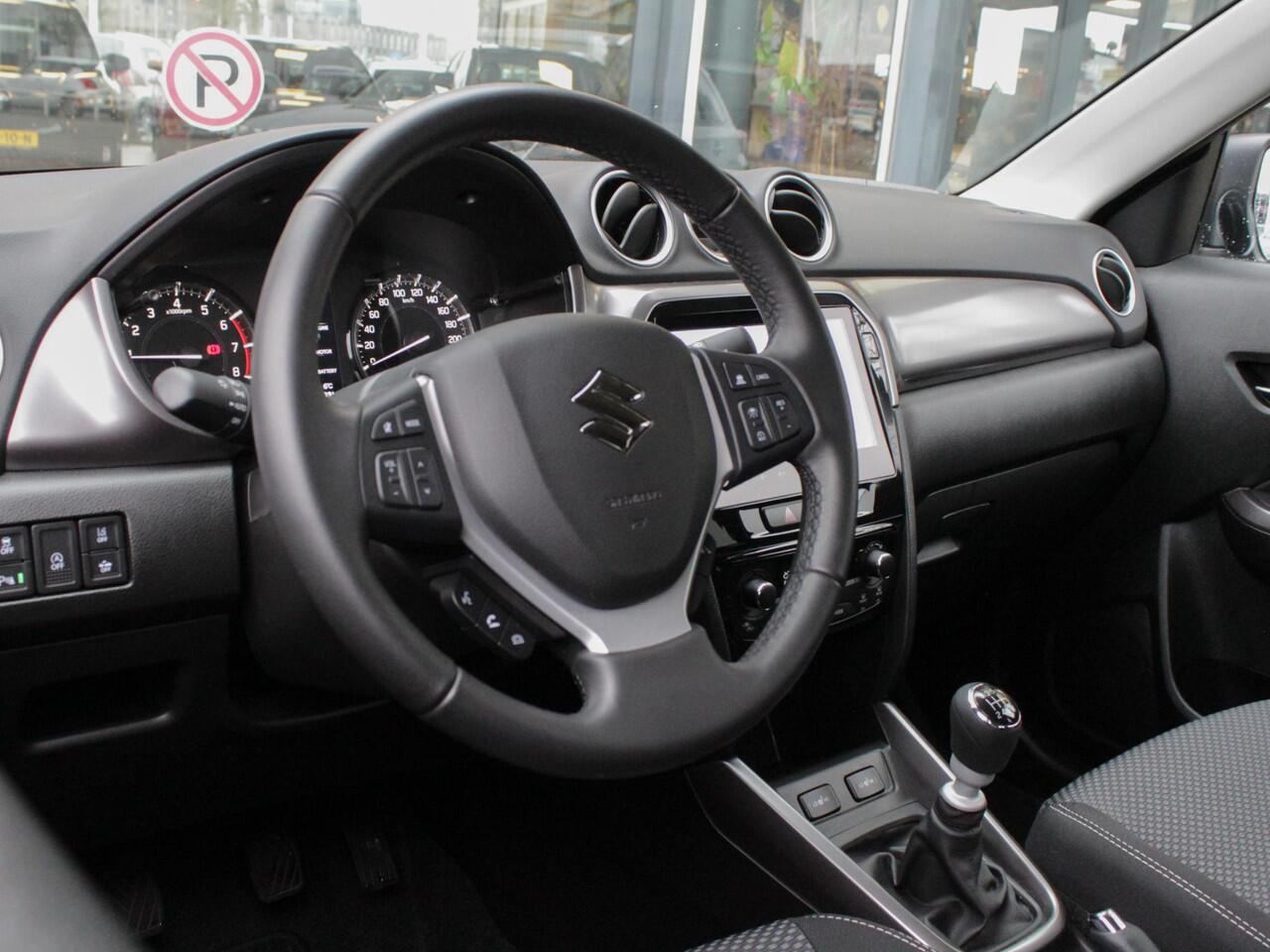 Suzuki VITARA 1.4 Boosterjet Select Smart Hybrid | ¤ 1850,- FRISSE START VOORDEEL! | Snel rijden!