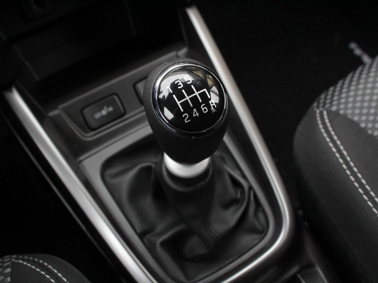 Suzuki VITARA 1.4 Boosterjet Select Smart Hybrid | ¤ 1850,- FRISSE START VOORDEEL! | Snel rijden!