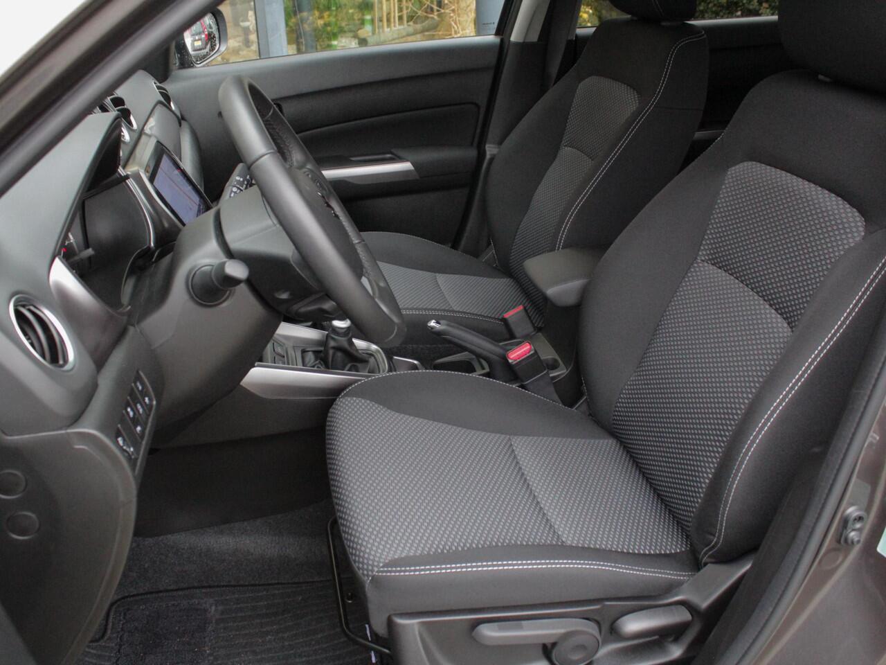 Suzuki VITARA 1.4 Boosterjet Select Smart Hybrid | ¤ 1850,- FRISSE START VOORDEEL! | Snel rijden!