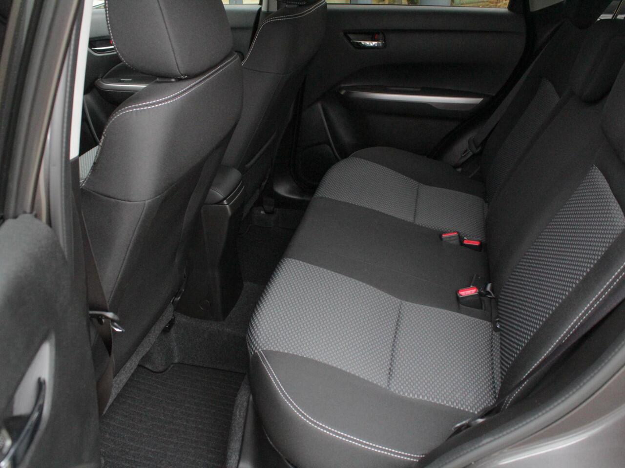 Suzuki VITARA 1.4 Boosterjet Select Smart Hybrid | ¤ 1850,- FRISSE START VOORDEEL! | Snel rijden!