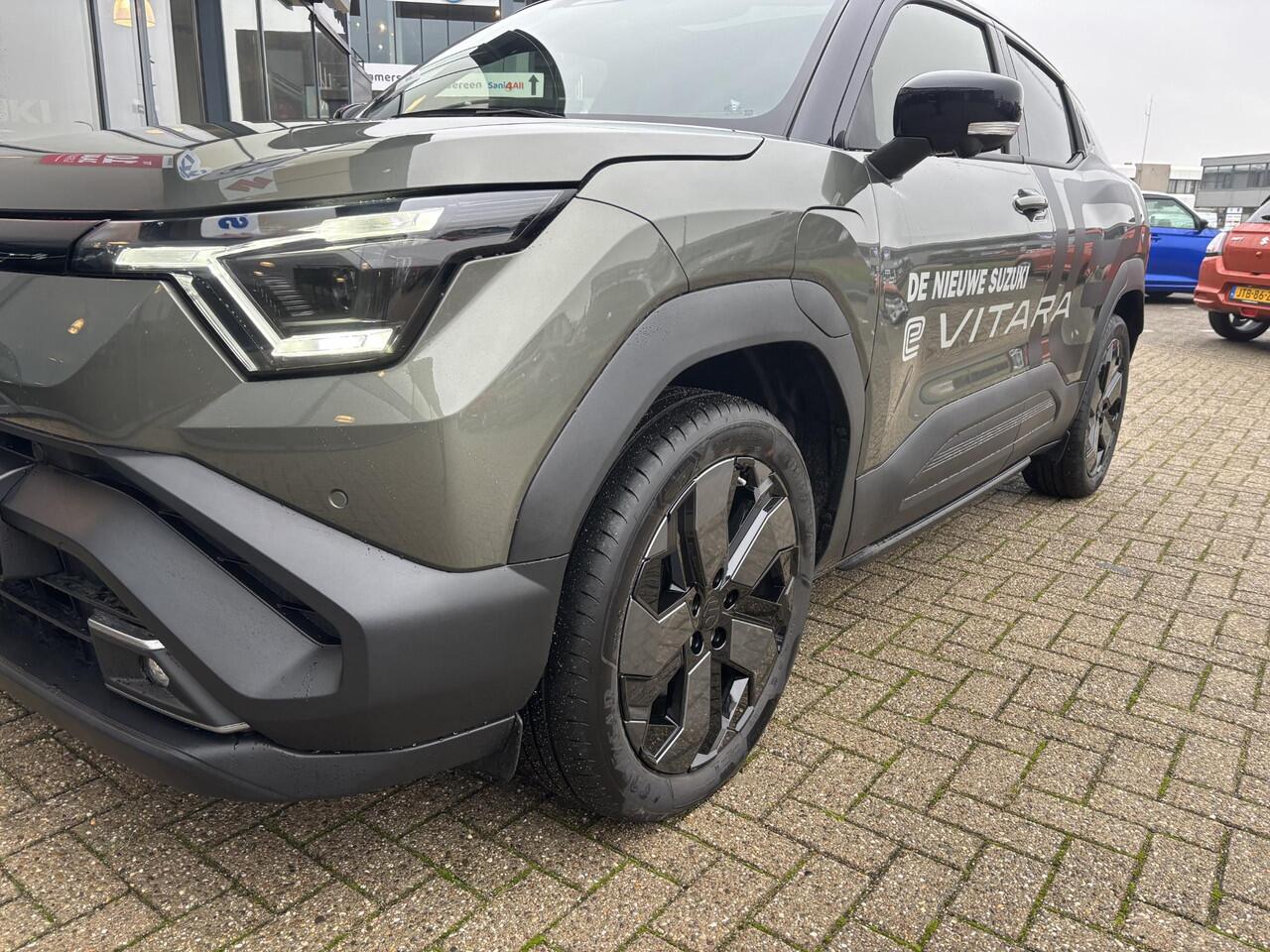 Suzuki VITARA e Style 61 kWh | V.A. ¤ 31.995,- | 426 KM Bereik | Tot 10 jaar garantie