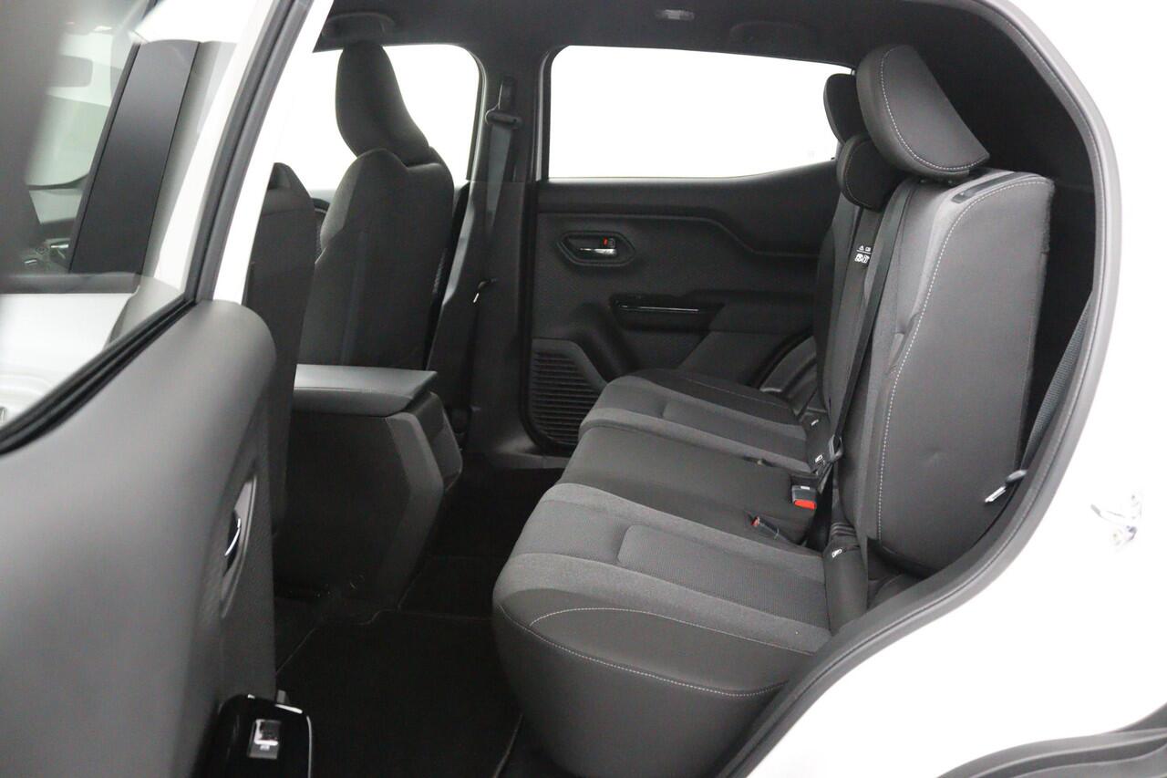 Suzuki VITARA e Select 61 kWh | Grote Accupakket | Stoel en Stuurverwarming | Draadloos Apple Carplay & Android Auto | Keyless Entry | 10 Jaar Garantie | Parkeersensoren Rondom |