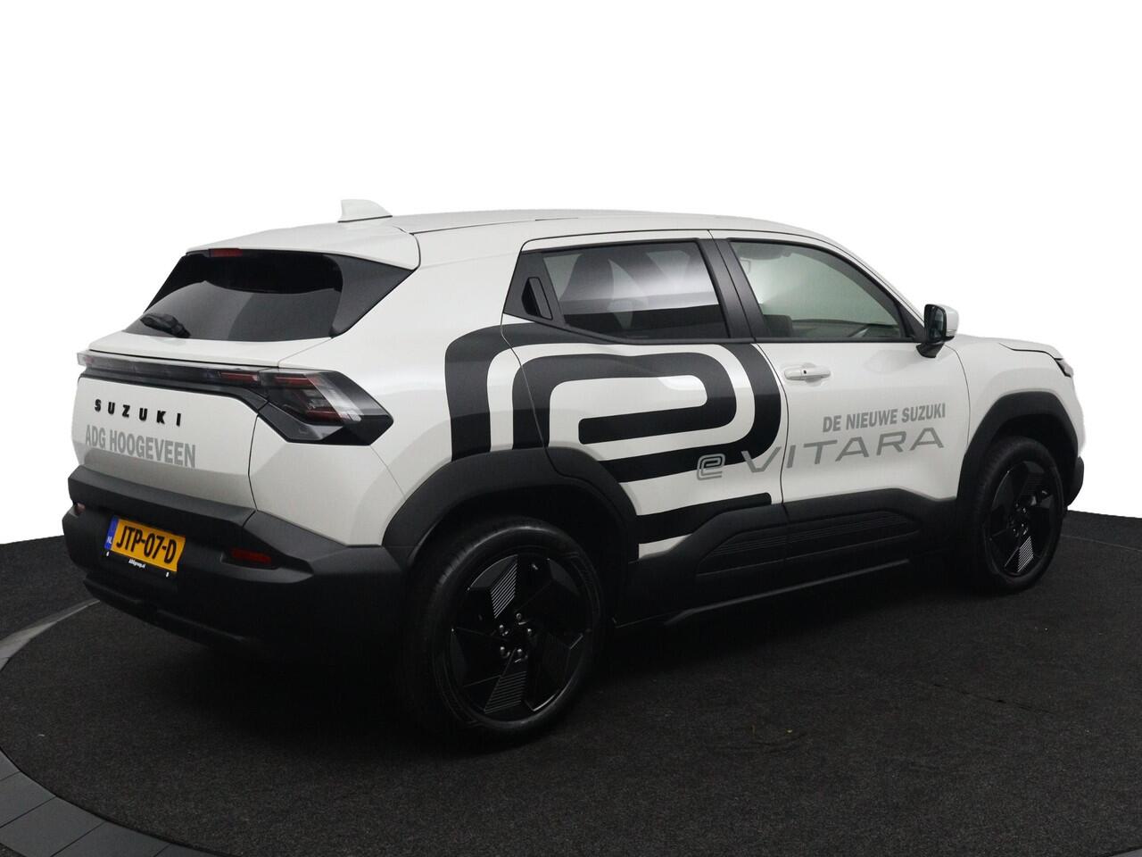 Suzuki VITARA e Select 61 kWh | Grote Accupakket | Stoel en Stuurverwarming | Draadloos Apple Carplay & Android Auto | Keyless Entry | 10 Jaar Garantie | Parkeersensoren Rondom |