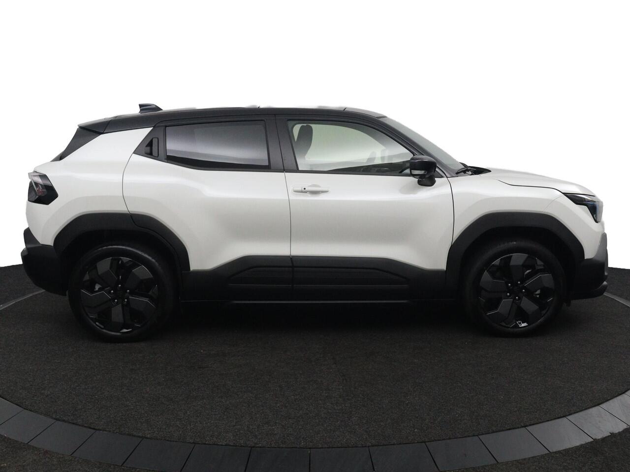 Suzuki VITARA e Style 61 kWh | Elektrisch verstelbare Bestuurdersstoel | Panorama dak | Alcantara Bekleding | Parkeersensoren Rondom | Stuur en Stoelverwarming |