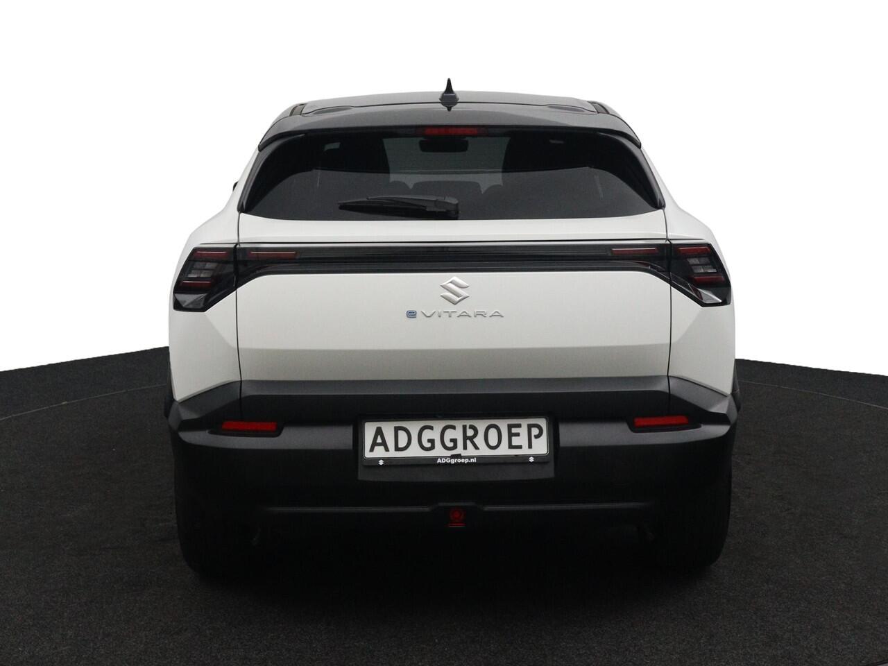 Suzuki VITARA e Style 61 kWh | Elektrisch verstelbare Bestuurdersstoel | Panorama dak | Alcantara Bekleding | Parkeersensoren Rondom | Stuur en Stoelverwarming |