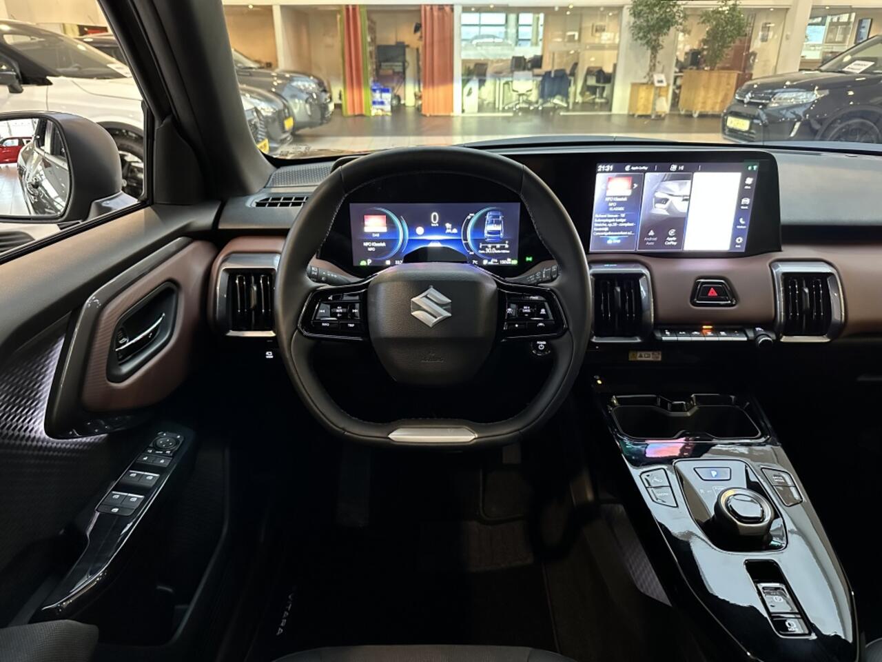 Suzuki VITARA E-VITARA Style 61 kWh [ NU BIJ ONS IN DE SHOWROOM I 10 JAAR GARANTIE ]