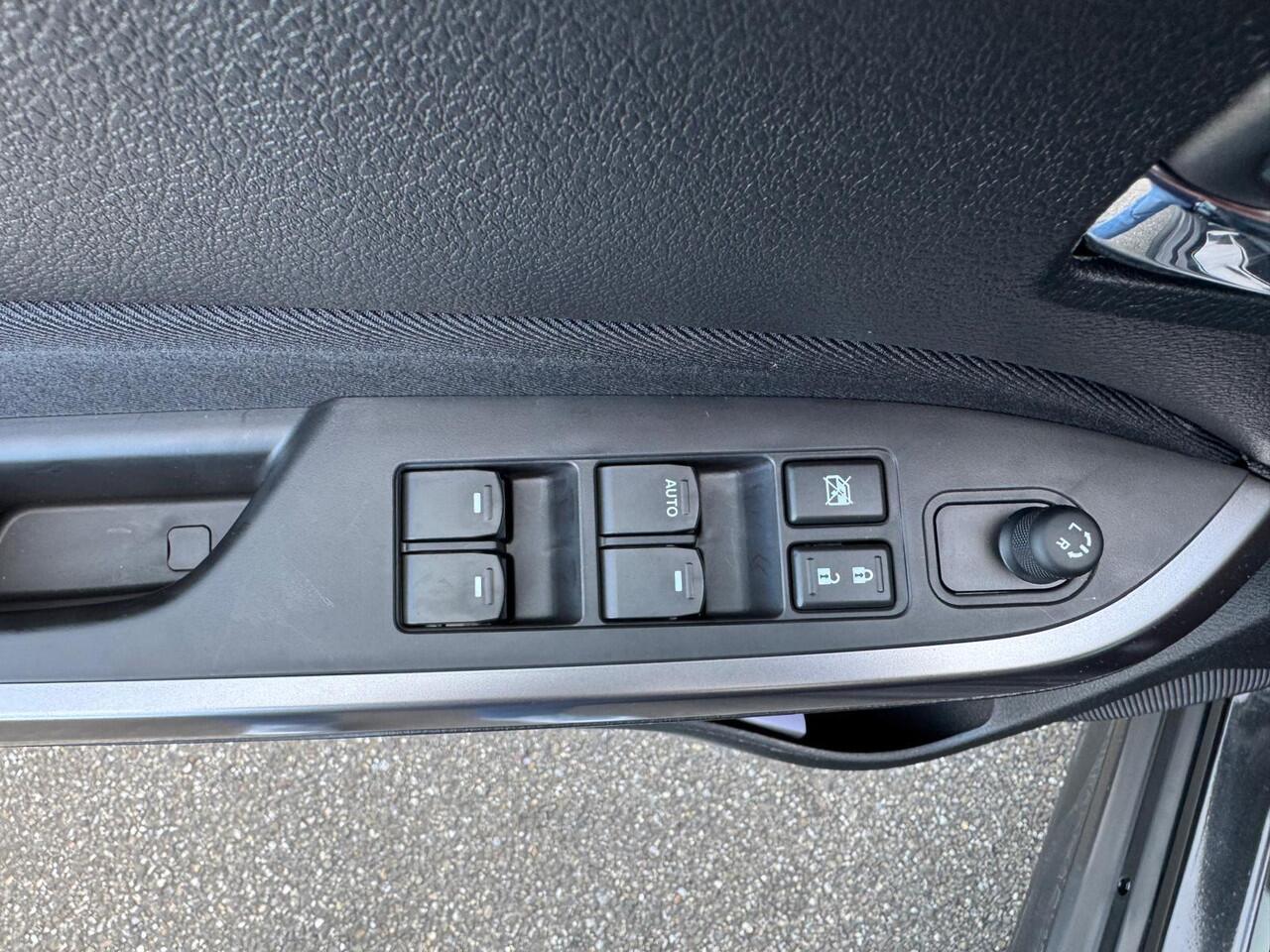 Suzuki VITARA 1.4 Boosterjet Smart Hybrid Select Nieuw op voorraad met ¤1500,- korting!