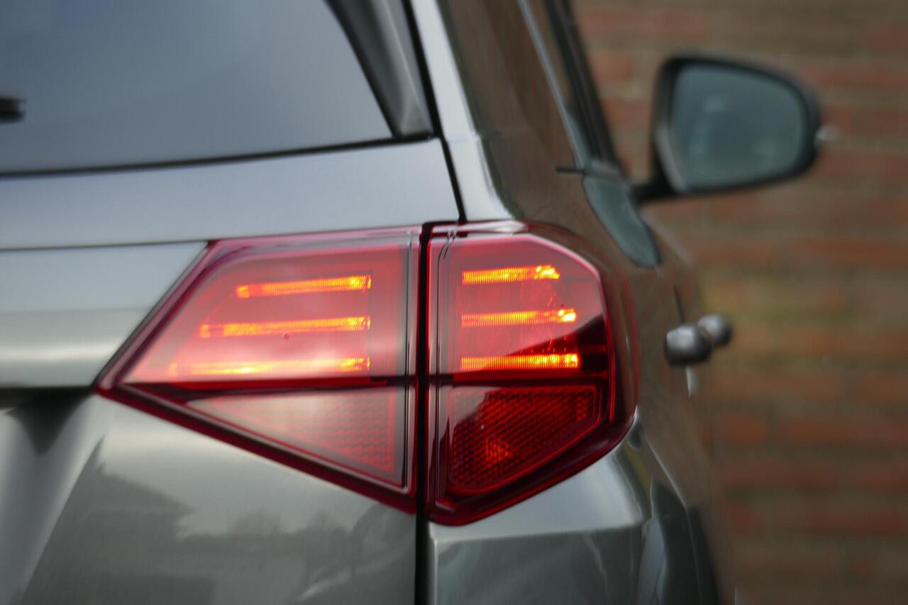 Suzuki VITARA 1.4 Boosterjet Smart Hybrid Style | DEMO | SCHUIFDAK | l 18 INCH LICHTMETALEN VELGEN |