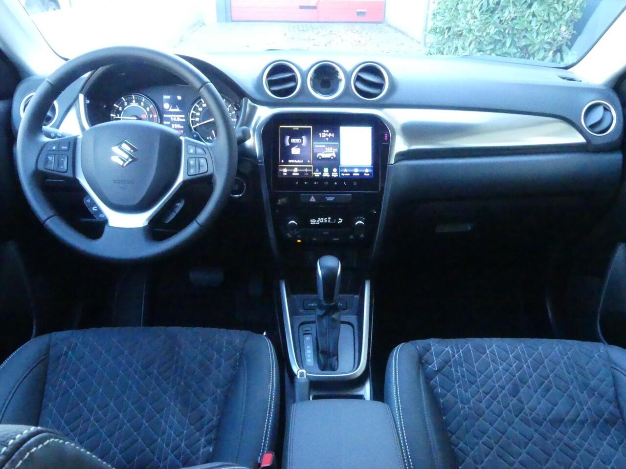 Suzuki VITARA 1.4 Boosterjet Smart Hybrid Style Trekhaak, Cruise Control, Navigatie, Carplay / Android Auto STIJL UITVOERING!