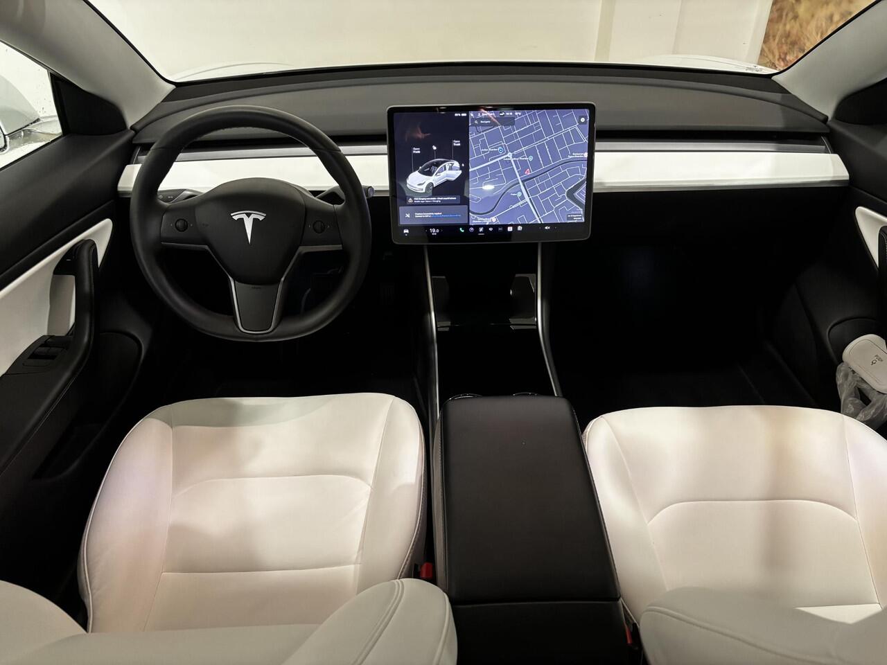 Tesla Model 3 Long Range AWD 75 kWh 87% SOH | Wit leder interieur | Trekhaak | Autopilot |