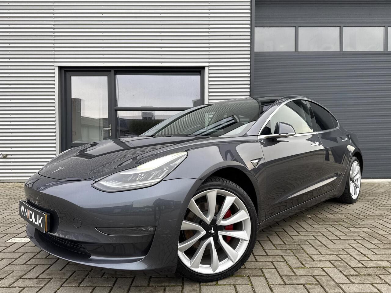 Tesla Model 3 Long Range RWD 75 kWh ?SOH 88.3% ?Autopilot ?Panoramadak ?Vol Leder ?360º Camera ?Stoelverwarming ?Origineel NL
