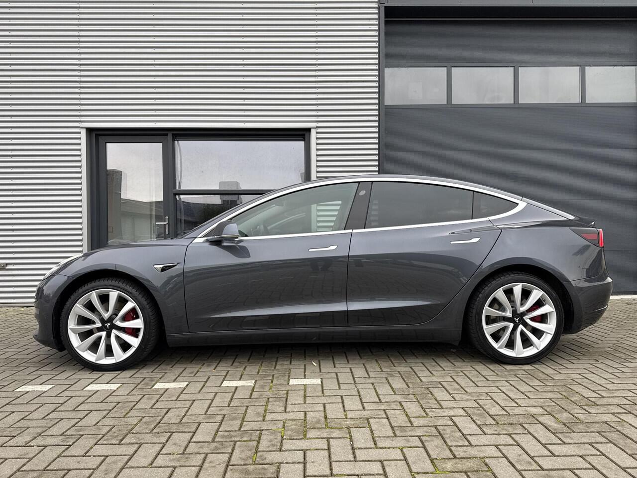 Tesla Model 3 Long Range RWD 75 kWh ?SOH 88.3% ?Autopilot ?Panoramadak ?Vol Leder ?360º Camera ?Stoelverwarming ?Origineel NL