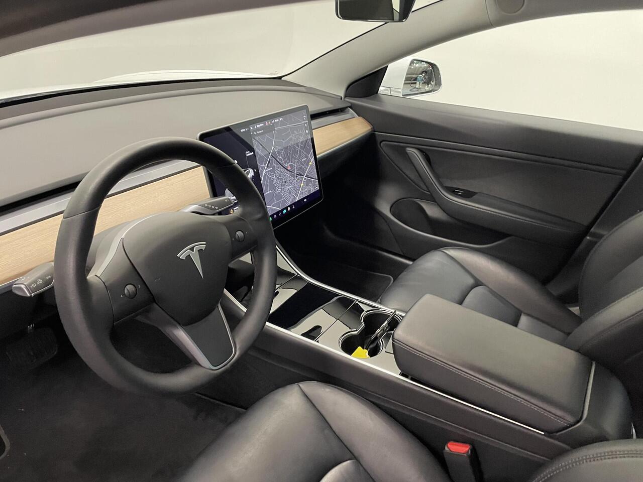 Tesla Model 3 Long Range AWD 75 kWh Panoramadak Navigatie Camera Parkeersensoren Adaptive Cruise Control Full Led Stoelverwarming Climate Control Getinte ramen Lichtmetalen velgen